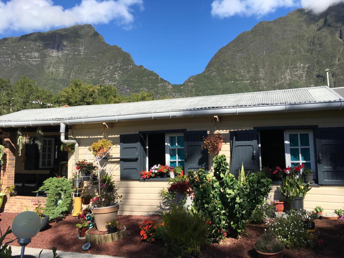 Ti Kaz Hoareau Bed & Breakfast Salazie Exterior photo